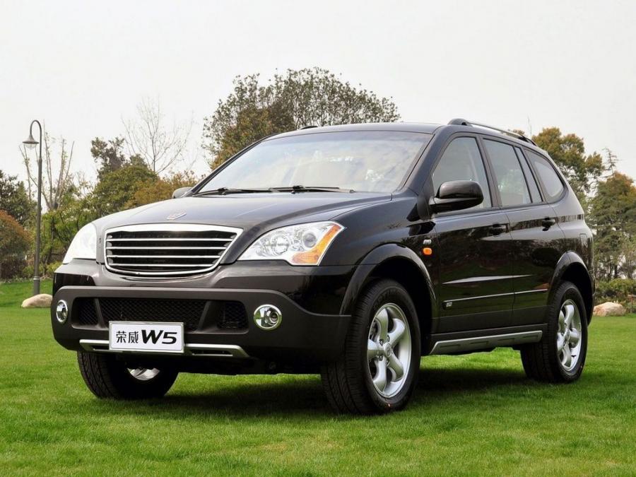  Roewe W5 2011 года  (фото 5 из 8)
